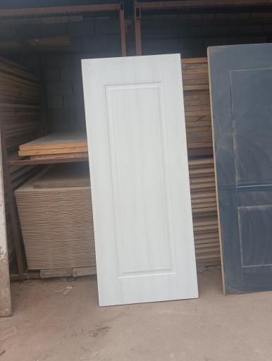 عکس پرس کاری و نجاری تولیدی درب چوبی دارابی