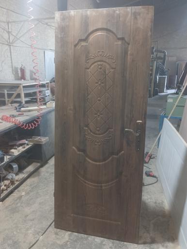 پرس کاری و نجاری تولیدی درب چوبی دارابی