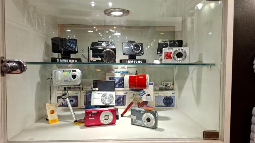 عکس لابراتوار آرمن