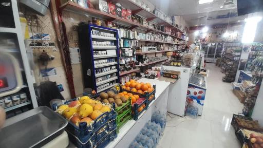 عکس هایپر مارکت مزگین