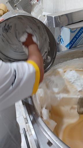 عکس تولیدی حلوا ارده نوین و شاهد نام