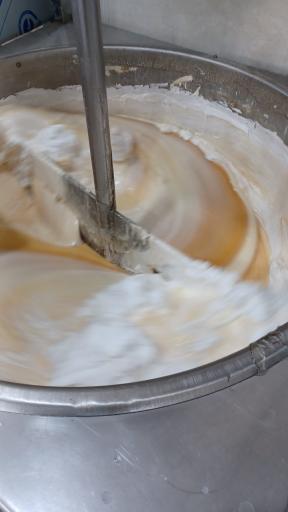 عکس تولیدی حلوا ارده نوین و شاهد نام