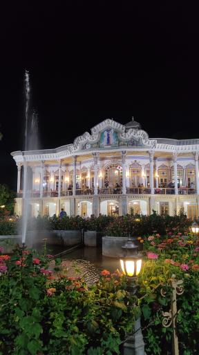 عکس باغ و عمارت شاپوری