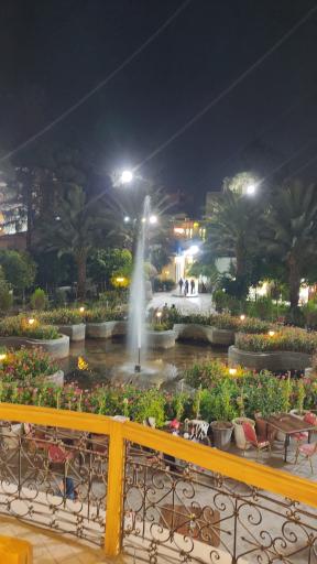 عکس باغ و عمارت شاپوری