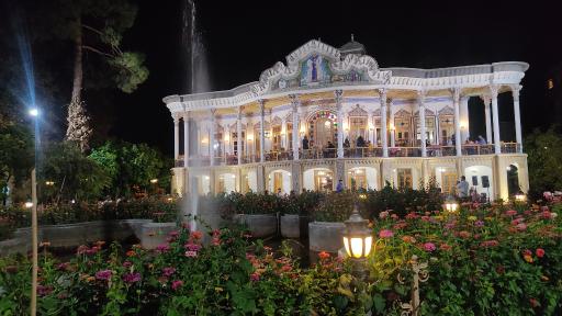 عکس باغ و عمارت شاپوری