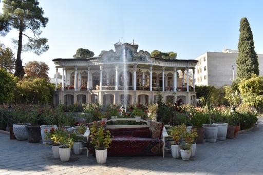 عکس باغ و عمارت شاپوری