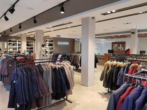 عکس فروشگاه لباس بلوچ