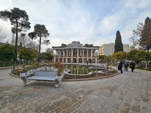 عکس باغ و عمارت شاپوری