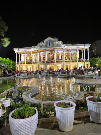 عکس باغ و عمارت شاپوری