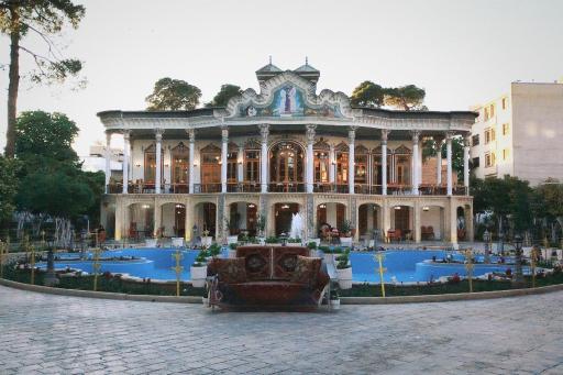 عکس باغ و عمارت شاپوری