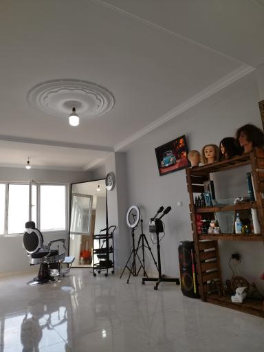 عکس آکادمی زیبایی مهدی هاشملو