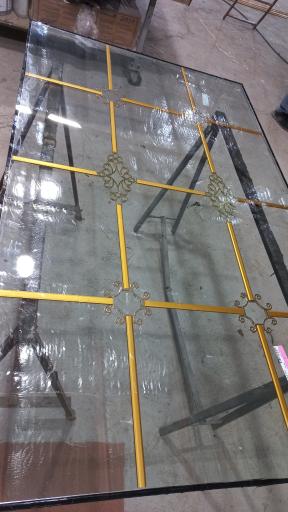 عکس کارگاه مونتاژ شیشه دوجداره و درب و پنجره upvc 