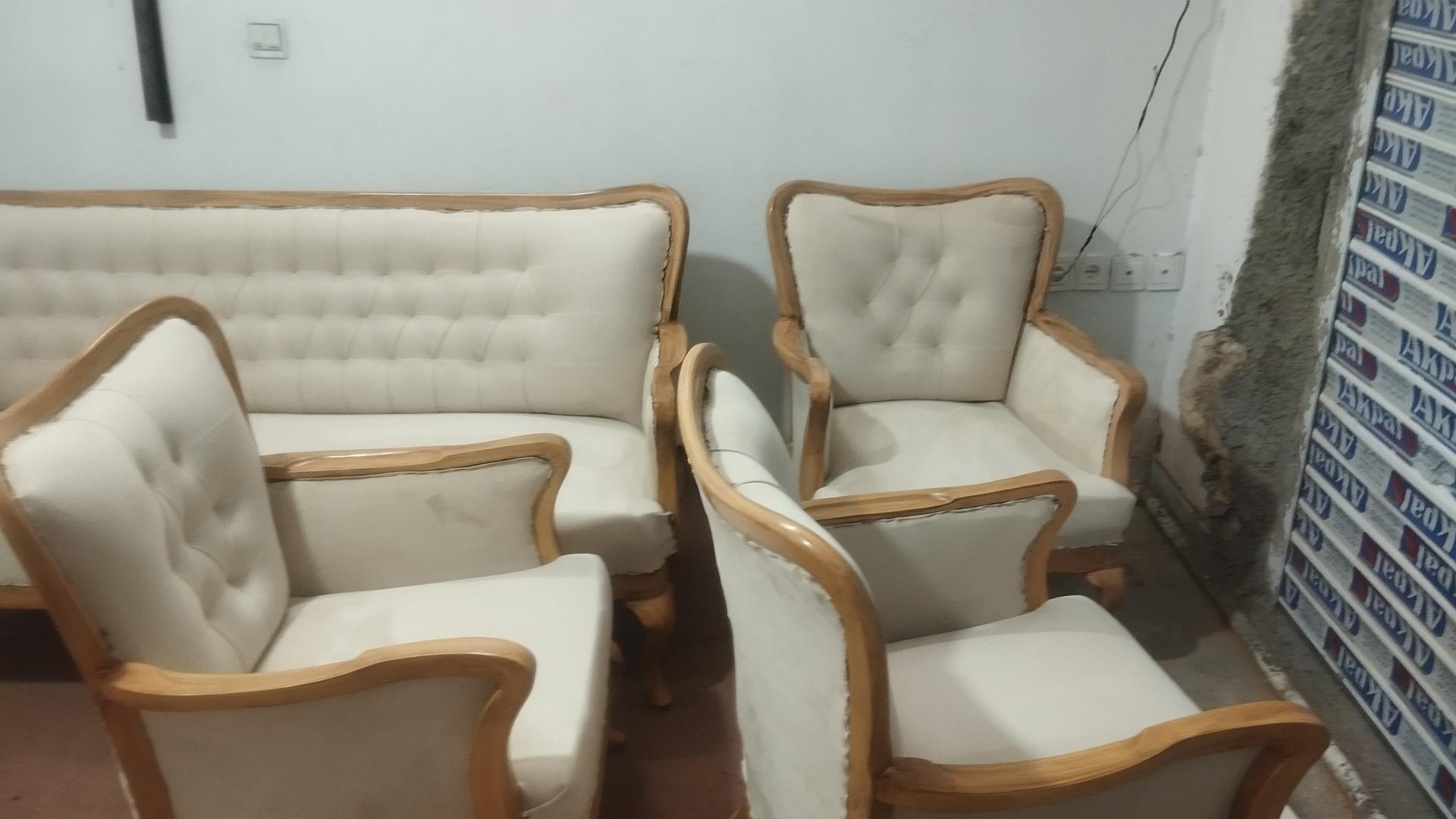 عکس تعمیرات مبل روشا