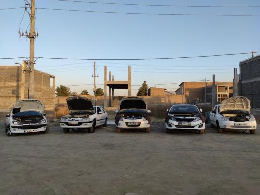 عکس خدمات خودرویی آبادگران 