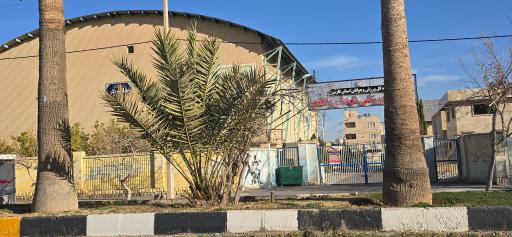 سالن ورزشی والفجر