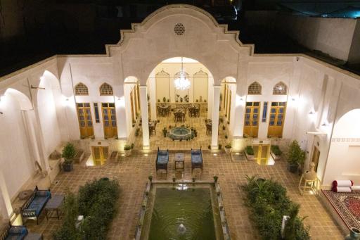 هتل سرای باقی