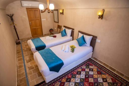 عکس هتل سرای باقی