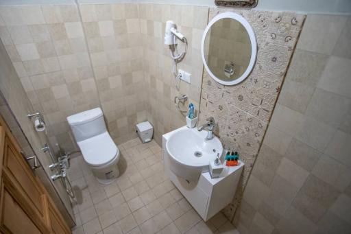 عکس هتل سرای باقی