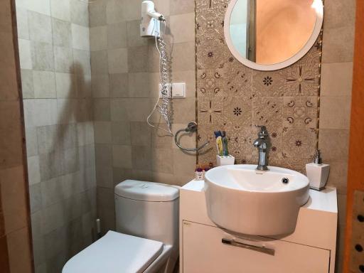 هتل سرای باقی