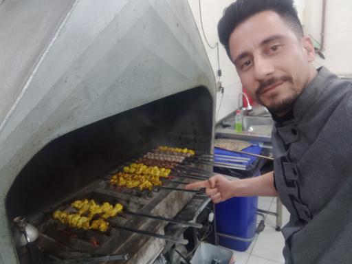 عکس کبابی آقاجون