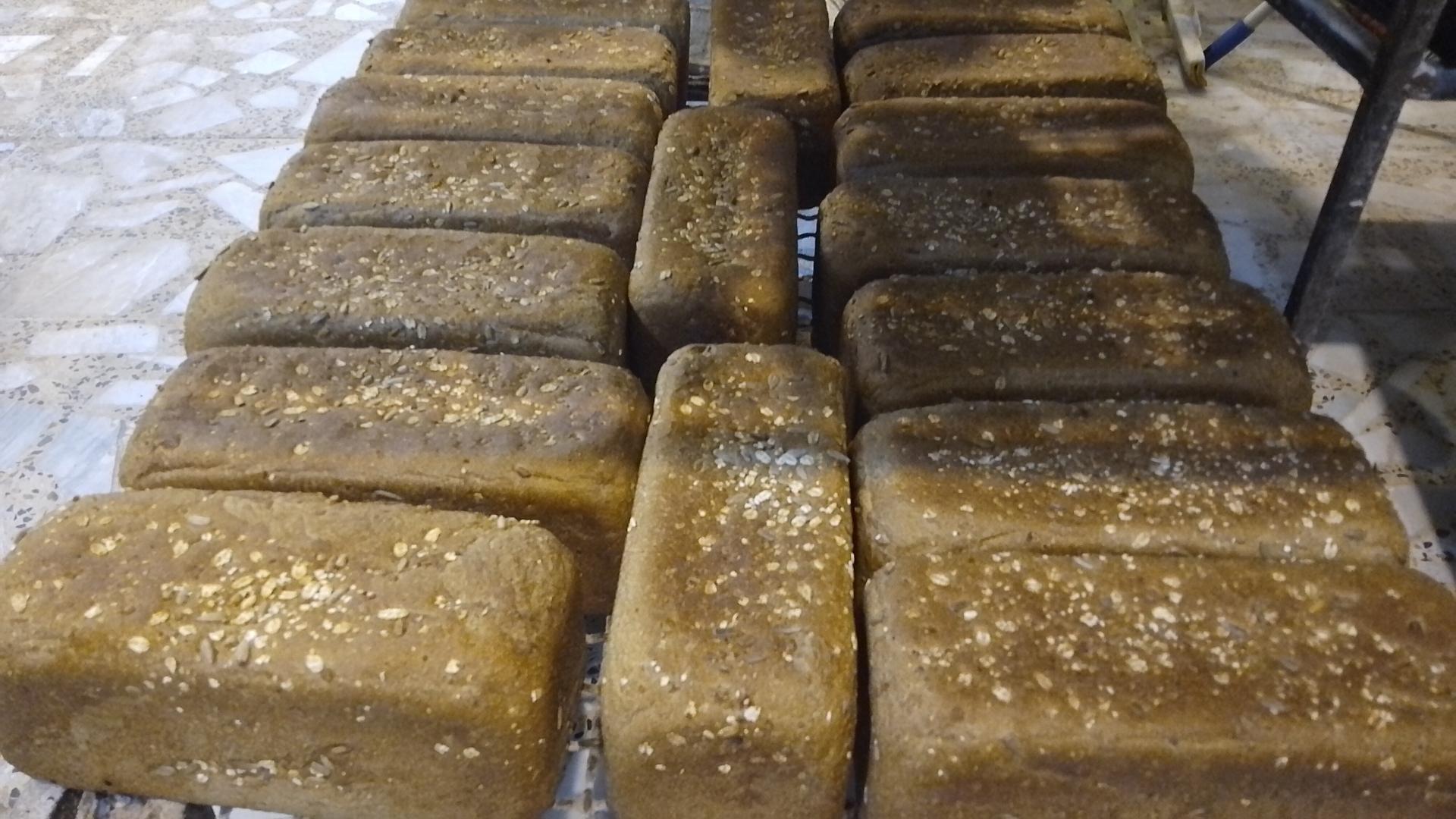 عکس شیرینی و نان فانتزی نانک 