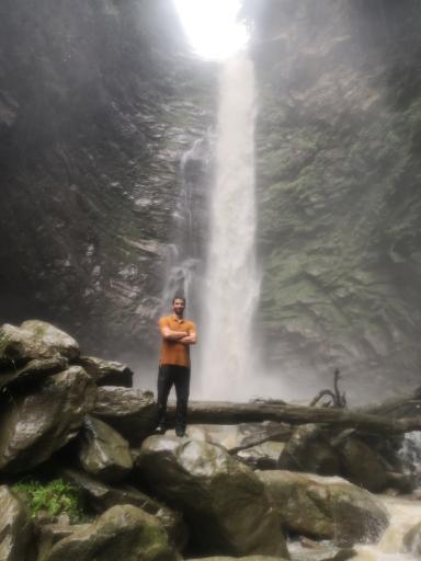 عکس آبشار گزو