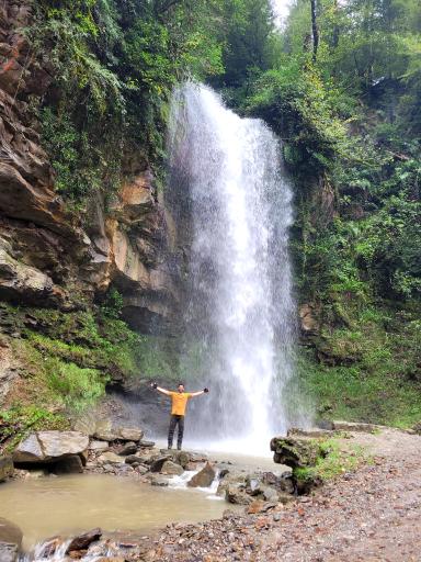 عکس آبشار گزو