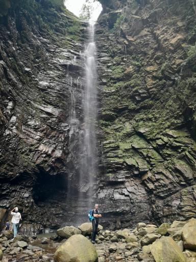 عکس آبشار گزو