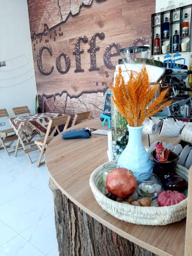 عکس کافه باتو