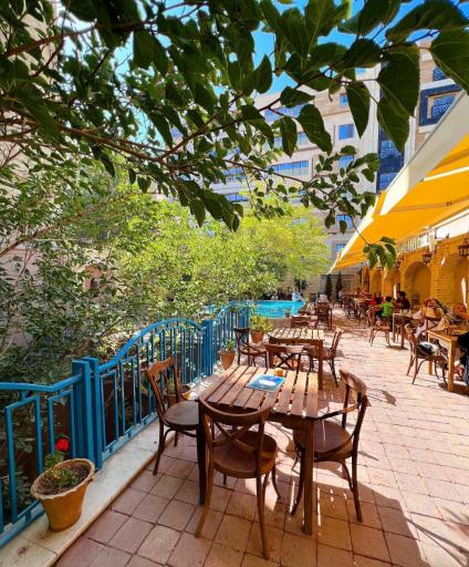 عکس عمارت فردوس