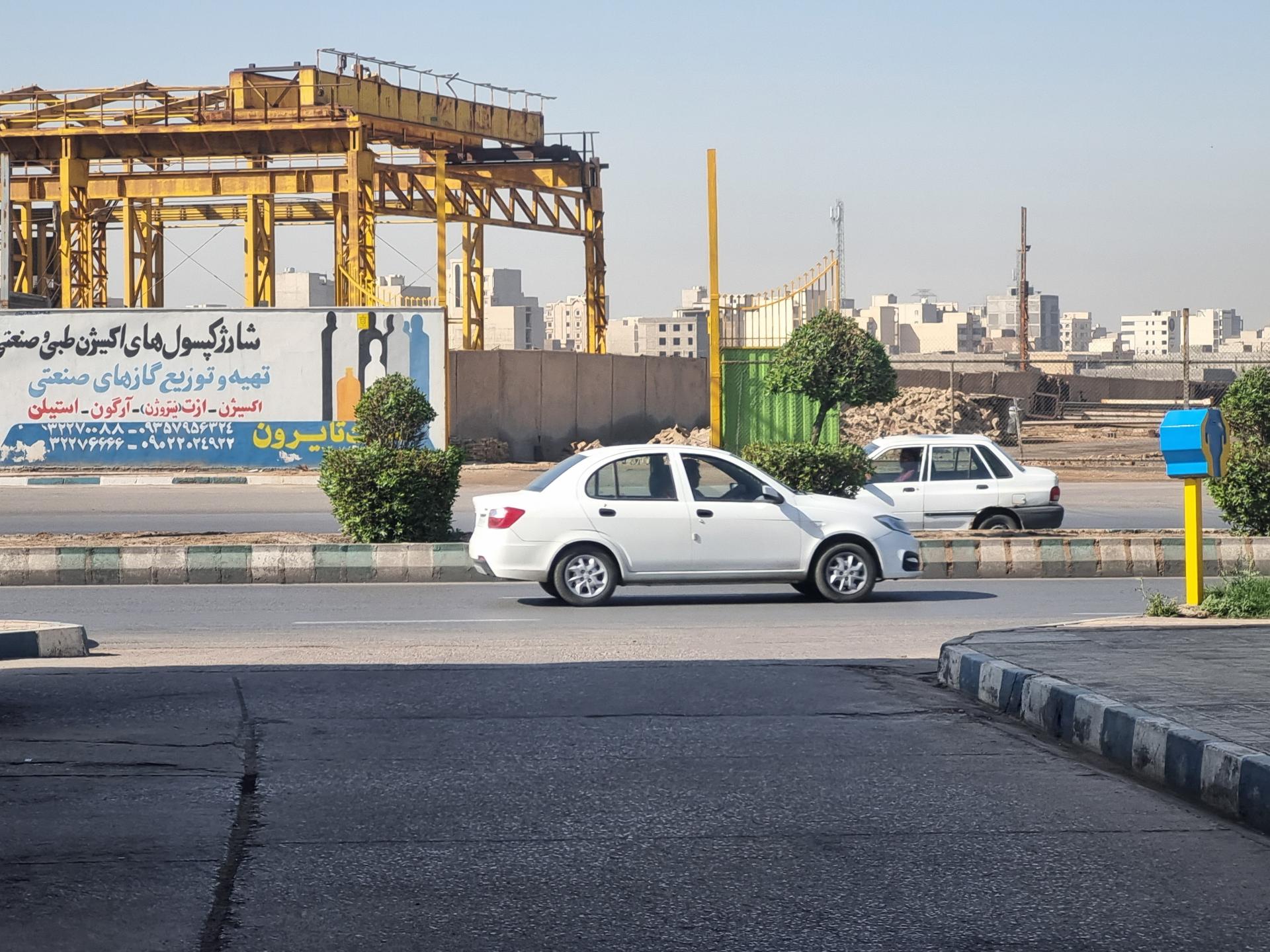 عکس شرکت شارژ کپسول اکسیژن تایرون