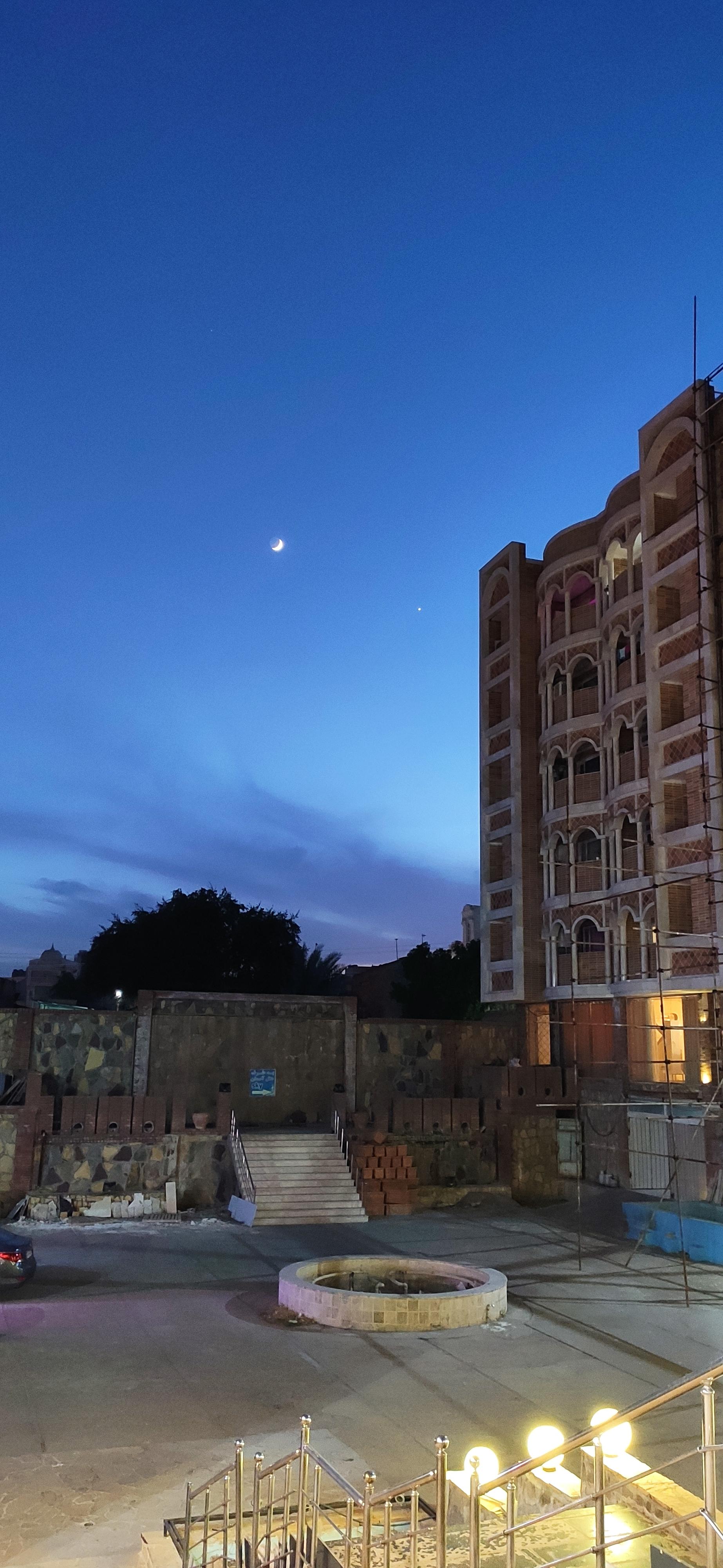 عکس هتل آسمان