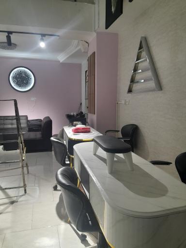 عکس سالن زیبایی رز سفید