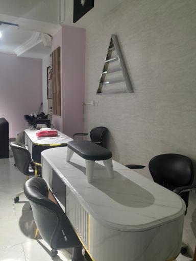 عکس سالن زیبایی رز سفید