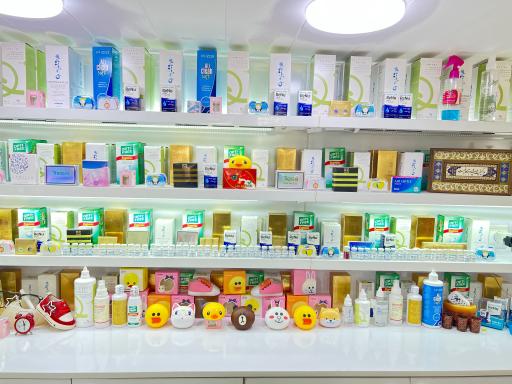 عکس عینک و لنز مرکزی