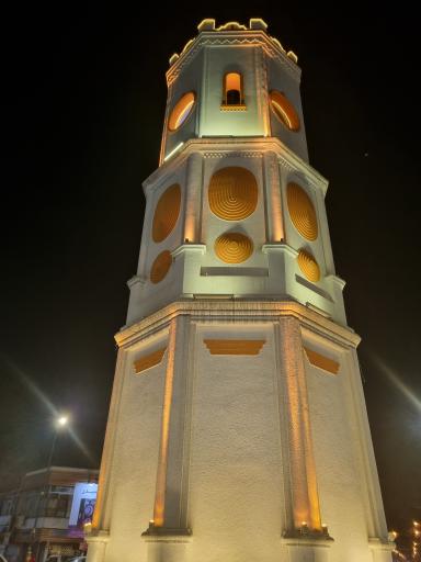 عکس میدان و برج ساعت