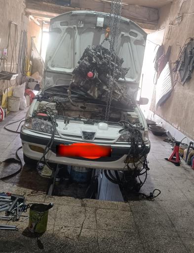 عکس تعمیرگاه مکانیکی و زیروبند سازی چراغی