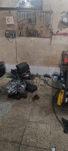 عکس تعمیرگاه مکانیکی و زیروبند سازی چراغی