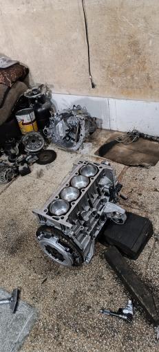 عکس تعمیرگاه مکانیکی و زیروبند سازی چراغی