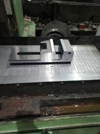 عکس خدمات سنگ مغناطیس امیدی 