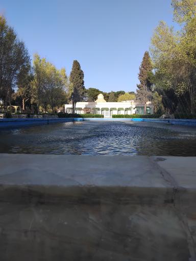 عکس عمارت قصر آینه