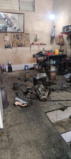 عکس تعمیرگاه مکانیکی و زیروبند سازی چراغی