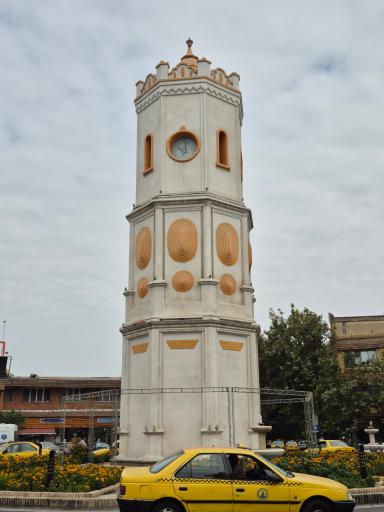 عکس میدان و برج ساعت