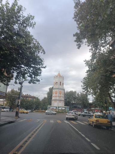 عکس میدان و برج ساعت