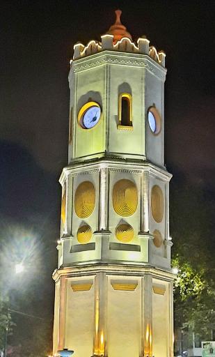 عکس میدان و برج ساعت