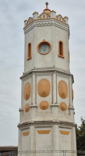 عکس میدان و برج ساعت