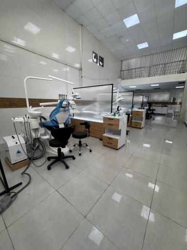 عکس کلینیک دندانپزشکی ژین