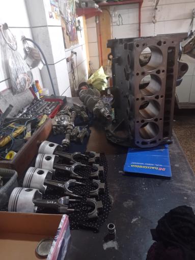 عکس تعمیرگاه مکانیکی و زیروبند سازی چراغی