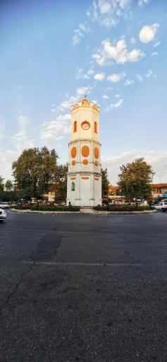 میدان و برج ساعت