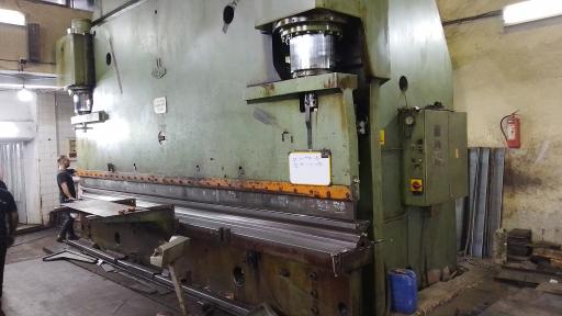 عکس کارگاه صنعتی کریم زاده